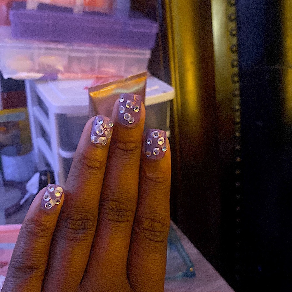 Bubble purple nails